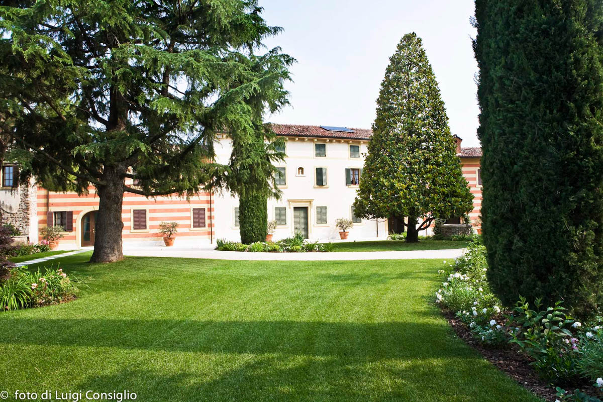 LUIGICONSIGLIO-FOTOGRAFO-ARCHITETTURA-LIBRO-FOTOGRAFICO-PALAZZOLO-033 (1)